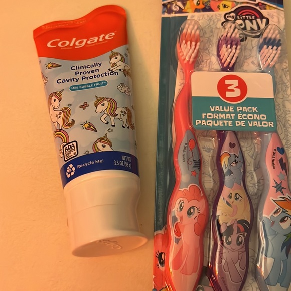 My Little Pony Toothbrush and Toothpaste Set - Picture 3 of 3